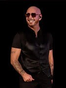 Náhledový obrázek k článku Srdcař se smyslem pro humor. Rapper Pitbull označkuje Letňany