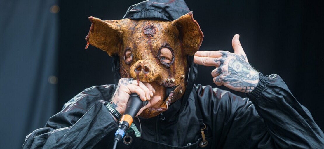 Obrázek k článku NAŽIVO: Podivuhodný Brutal Assault. Prase káže o veganství, security paří, Japonky unikají