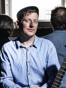 Náhledový obrázek k článku RECENZE: Wóďa je malostranský vypravěč. Jeho civilním písničkám kapela sluší