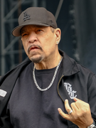 Náhledový obrázek k článku Naštvaný dědek Ice-T poslal do háje Rock for People, policii i oboupohlavní osoby