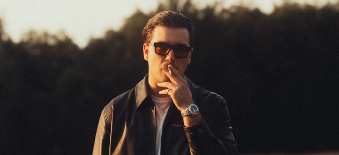 Obrázek k článku Čerstvé (z)boží: Házení hlavou i zjihlé srdce. Rapper Yann Roses ruší kletbu umělce jednoho hitu