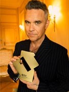 Náhledový obrázek k článku ALBUM MĚSÍCE: Překvapení Robbieho Williamse. Britskou hitparádu pokořil devadesátkami