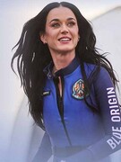 Náhledový obrázek k článku HOBITÍN: Prokletý let Katy Perry nebo báječná propagace kosmonautiky?