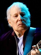 Náhledový obrázek k článku NAŽIVO: Paul Simon okouzlil Prahu. Vzpomínal na Havla a paní Voňkové splatil roky starý dluh