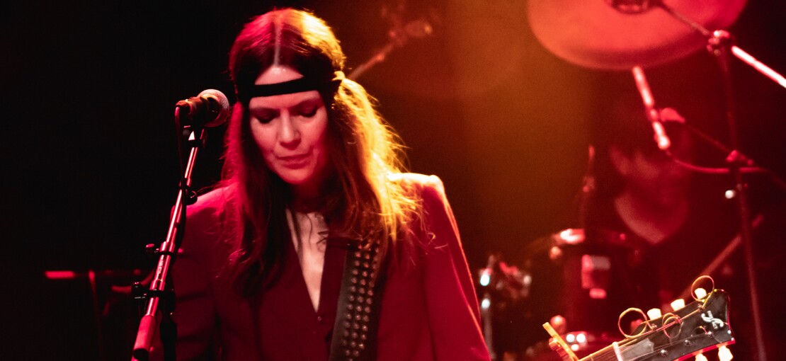 Obrázek k článku RECENZE: Smrt, deprese a sladké riffy. Juliana Hatfield  přežívá osobní peklo