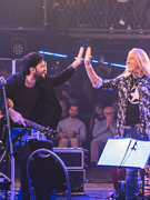 Náhledový obrázek k článku NAŽIVO: Emo Eva Burešová a Žiletka pro Imodium. Ve Spirále vzkřísili i Ježíše