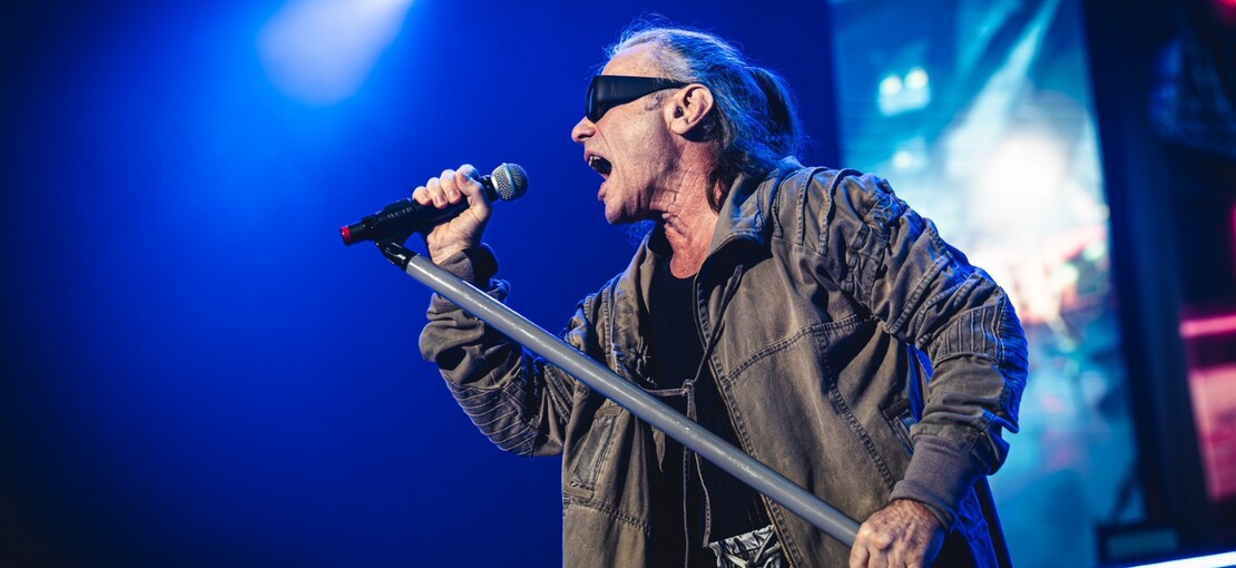 Obrázek k článku GLOSA: Hlas Iron Maiden přitvrdil. Dickinson si zazpíval s Panterou