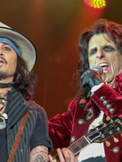 Náhledový obrázek k článku Johnny Depp je zpátky na pódiu. Se superskupinou Hollywood Vampires přijede do Prahy