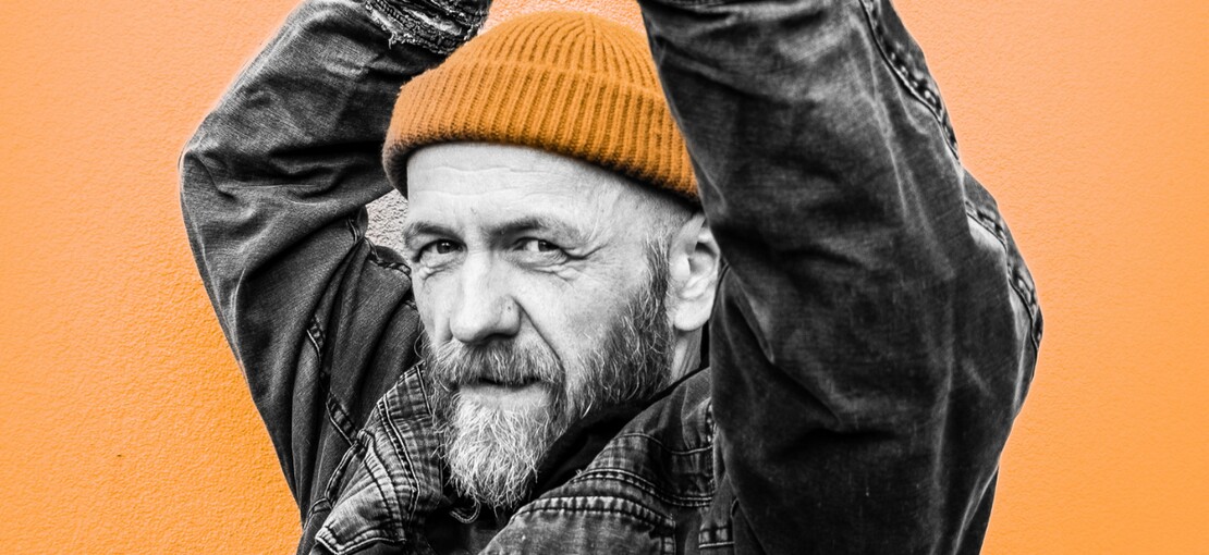 Obrázek k článku RECENZE: Rožnovský živel Ctib hraje barvami. V hnusu světa našel naději