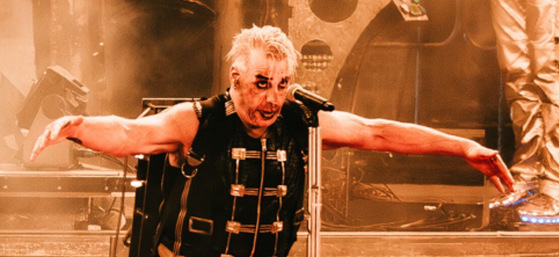 Obrázek k článku Rammstein pouze pro dospělé. V nejdrsnějším klipu své kariéry „všechno hráli sami“