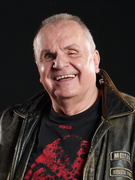 Náhledový obrázek k článku GLOSA: Elán má pořád elán. Jožo Ráž se rozněžnil a udílí partnerské rady