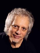 Náhledový obrázek k článku „Bude se na co hýbat,“ těší se  Dave Weckl do Brna. Bubnoval s Chickem Coreou i Robertem Plantem