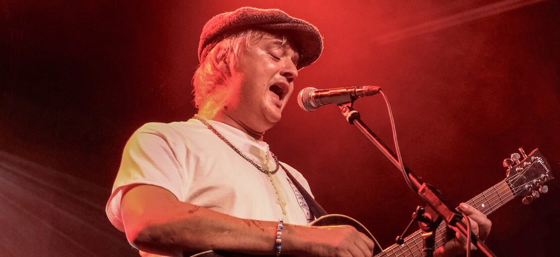 Obrázek k článku NAŽIVO: Skandály vyměnil za „čaj“. Charismatický Pete Doherty si vystačil s kytarou