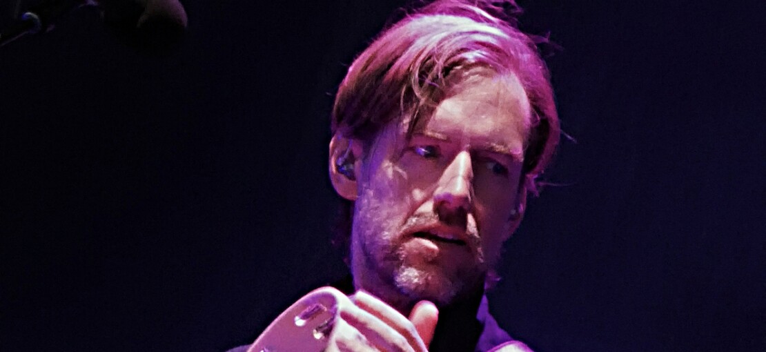 Obrázek k článku RECENZE: Hluboké album kytaristy Radiohead. Ed O‘Brien našel lék na duši