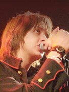 Náhledový obrázek k článku Floutkovské kytary zpátky ve hře. Příběh alba, kterým The Strokes změnili rock