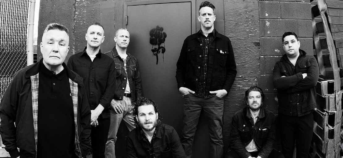 Obrázek k článku Dropkick Murphys: Jestli někdo neviděl, co je Trump zač, tak buď kecá, nebo je prostě hloupý jak poleno