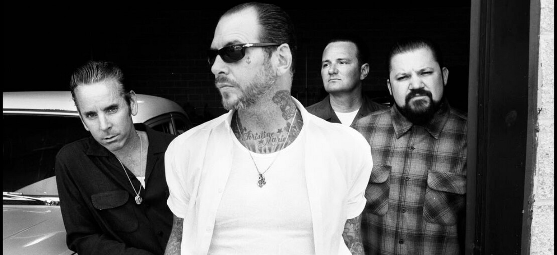 Obrázek k článku RECENZE: Social Distortion po patnácti letech. Žádná revoluce, ale poctivý punk rock