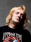 Náhledový obrázek k článku ALBUM MĚSÍCE: Vypsaná fixa stoupá s Ideálem ke svému novému vrcholu