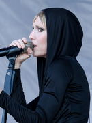 Náhledový obrázek k článku Plachá Lykke Li zpívala zlomeným srdcím. Na Metronomu se étericky vznášela mezi igelitem