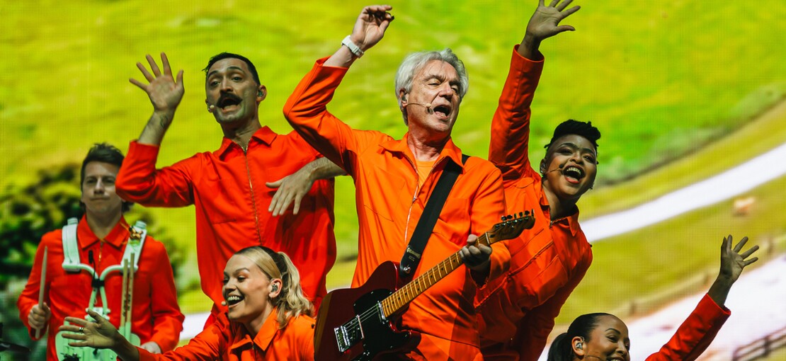 Obrázek k článku NAŽIVO: Nadpozemský David Byrne dopřál Praze dokonalý koncert
