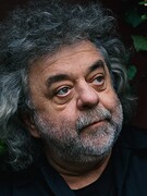 Náhledový obrázek k článku Podivuhodný příběh Oskara Petra. Zmrzlináře, Medvídka i Námořníčka