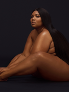 Náhledový obrázek k článku HOBITÍN: Lizzo zažívá strmý komerční pád. Nastoupila do Khiina ústavu