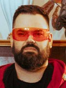 Náhledový obrázek k článku Moře dní: Od Buty jsme nejdřív dostali bídu. Rozhodli jsme se vyrazit ven z pokojíčku