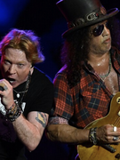 Náhledový obrázek k článku Dvě desky, nekonečné hádky. Guns N’ Roses před 35 lety vydali Use Your Illusion