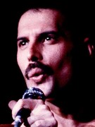 Náhledový obrázek k článku Triumf v rokenrolové vybíjené. Příběh Freddieho Mercuryho stále fascinuje