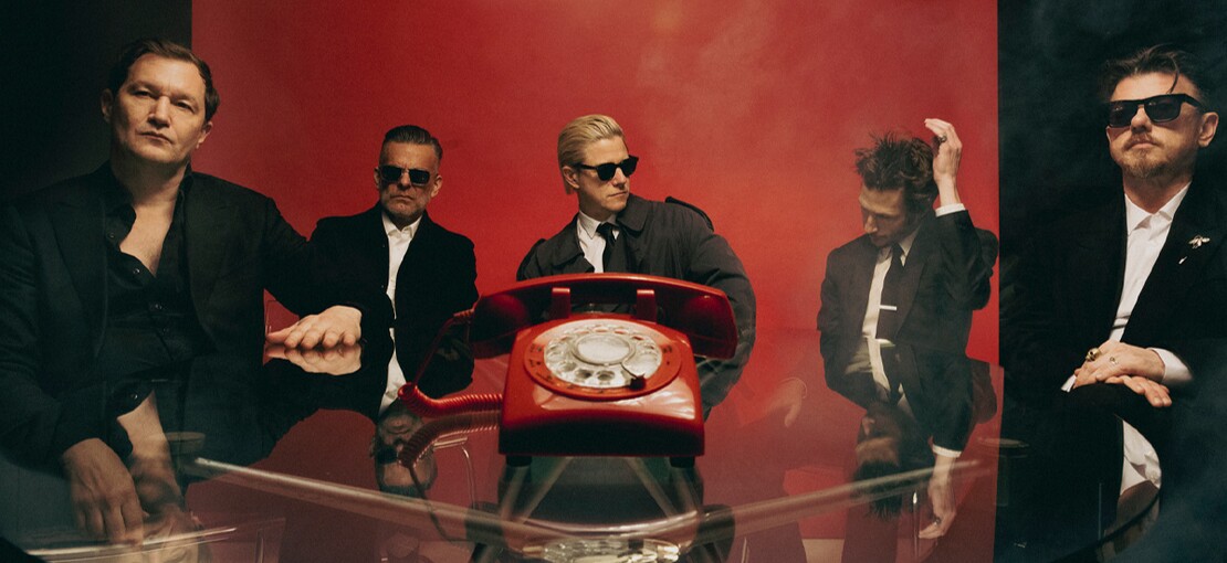 Obrázek k článku RECENZE: Interpol mění kabát. Zároveň stále připomíná staré dobré časy