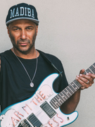 Náhledový obrázek k článku RECENZE: Tom Morello bojuje dál, jeho sólovka se ale rozpadá