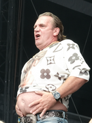 Náhledový obrázek k článku NAŽIVO: Vlnění boků a nezkrotná energie. J.A.R. na Colours řádili s Černochovou a Rumlem