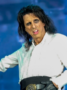 Náhledový obrázek k článku GLOSA: „Je to jak z absurdního románu.“ Alice Cooper má s trans dětmi problém