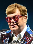 Náhledový obrázek k článku Elton John se při tvorbě nové desky zhroutil. Zpívá na ní o své smrti