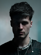 Náhledový obrázek k článku NATVRDO: Zpěvák John Wolfhooker to rozjel sólově. A další nářezy