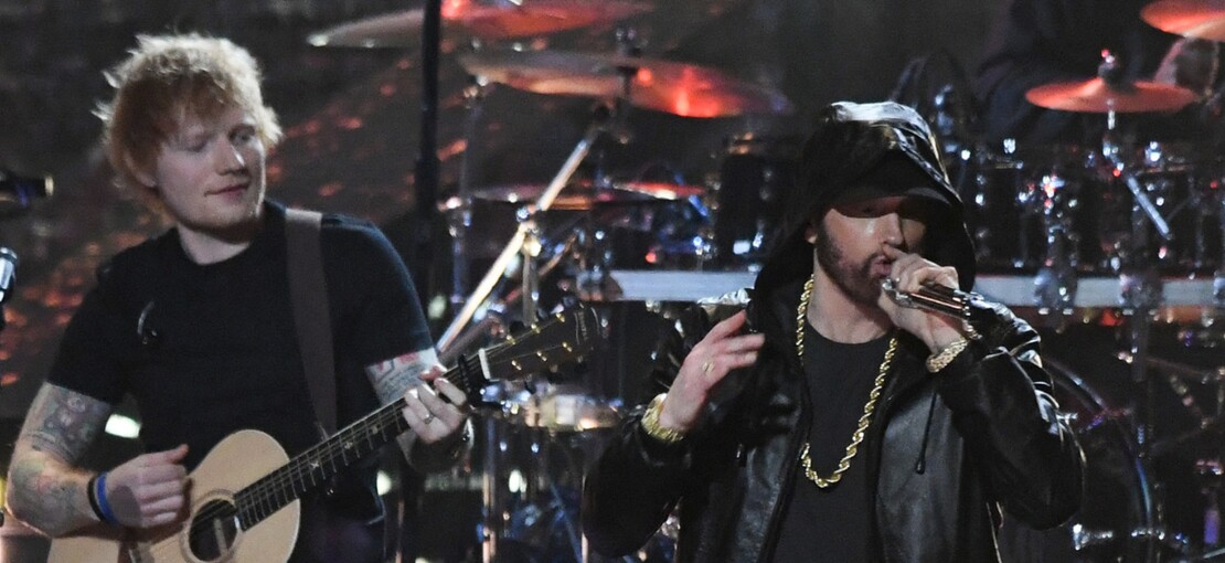 Obrázek k článku Eminem vyměnil Dido za Eda Sheerana. Do Rock’n’rollové síně slávy vtrhnul s Aerosmith