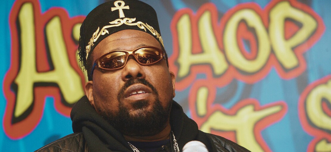 Obrázek k článku NEKROLOG: Milovaný a zatracený Afrika Bambaataa. Příběh průkopníka hip hopu má temný konec