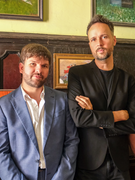 Náhledový obrázek k článku RECENZE: Květy se rozhodly pro písničky. Nové album zní jako bestofka