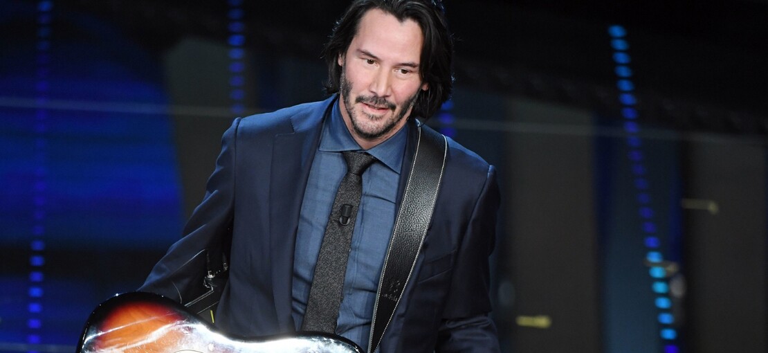 Obrázek k článku GLOSA: Když Keanu Reeves tvrdí muziku. Za takové basové sólo se stydět nemusí