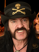 Náhledový obrázek k článku Lemmy navždy na baru. Popel „pana Motörhead“ míří do jeho oblíbeného podniku