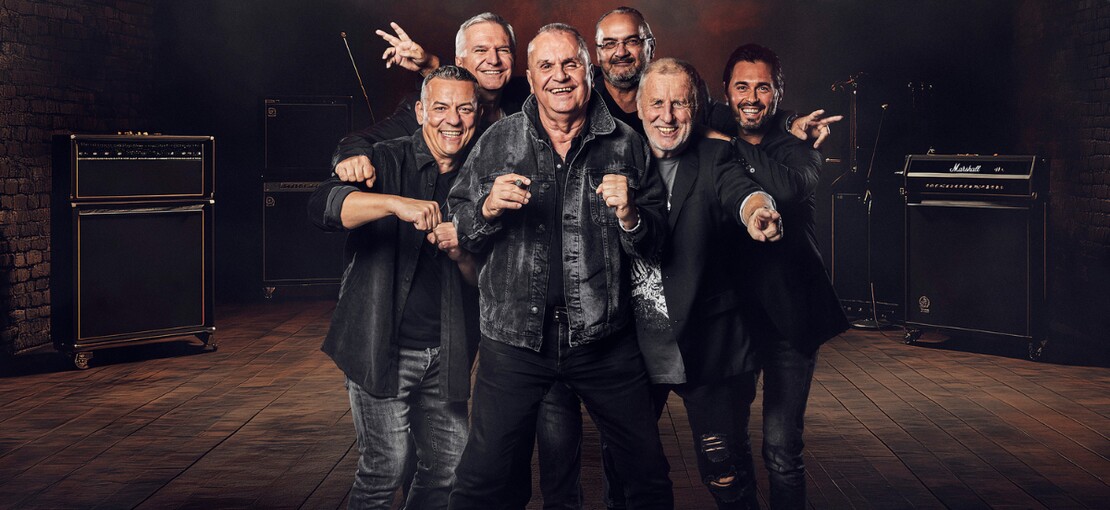 Obrázek k článku GLOSA: Nový politický protestsong podle Elánu. Bum-čvacht, samohrajka a velký hnoj