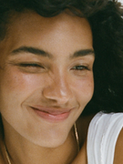 Náhledový obrázek k článku THE BEST OF 2025: Soul je zpátky! Objev roku Olivia Dean vrací do hry opravdovou hudbu