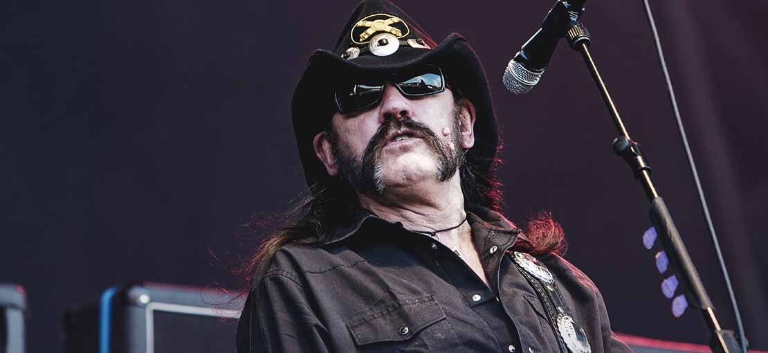 Obrázek k článku Whisky místo svěcené vody. Vánoční příběh zrození Lemmyho z Motörhead