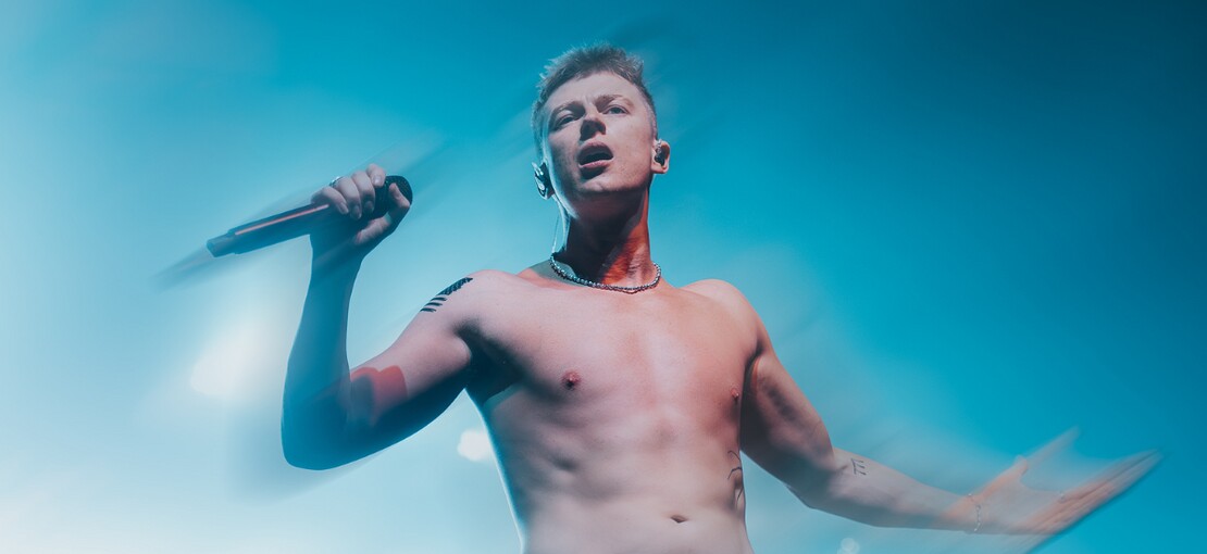 Obrázek k článku NAŽIVO: Reparát Adama Mišíka. V Karlíně zavládl chaos