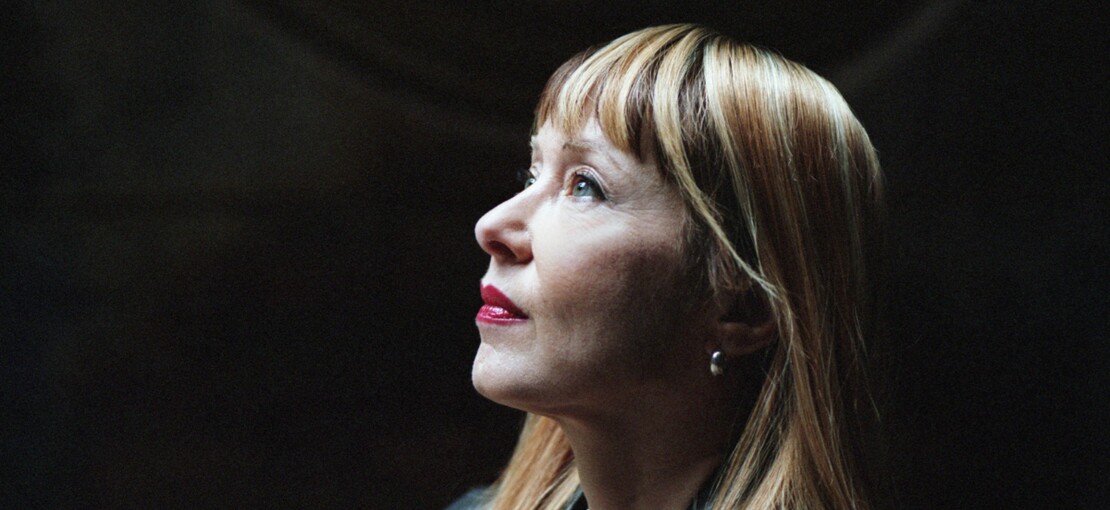 Obrázek k článku Suzanne Vega písní o zneužívání svobody slova avizuje nové album po jedenácti letech