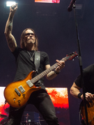 Náhledový obrázek k článku NAŽIVO: Alter Bridge byli zběsile dobří, Halestorm létaly na pódium podprsenky