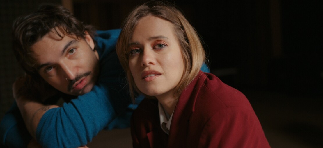 Obrázek k článku GLOSA: Emma Smetana a Jordan Haj jsou v nové písni tak sladcí, až lepí