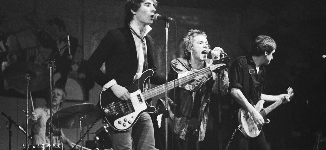Obrázek k článku První koncert Sex Pistols skončil před padesáti lety legendární bitkou