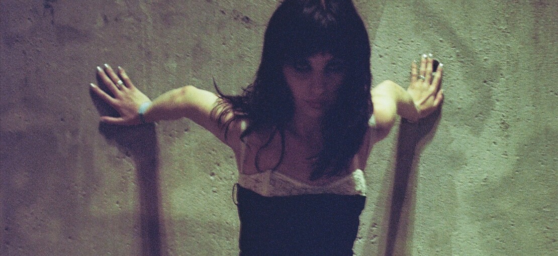 Obrázek k článku „Úplně mě to odpálilo.“ Dceru zpěváka Depeche Mode čekají české kluby