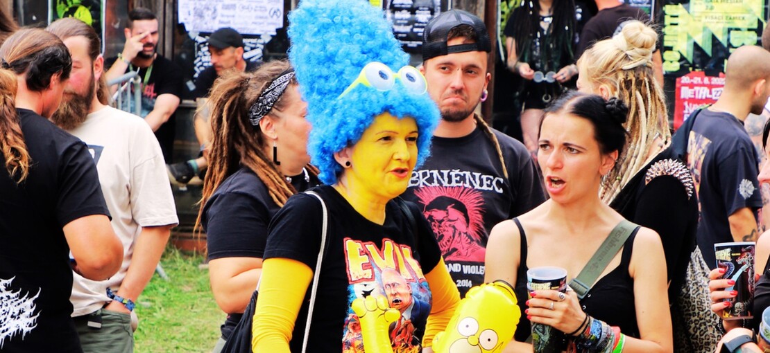 Obrázek k článku OBRAZEM: Marge Simpsonová i zabijáci. Festival Obscene Extreme hostil podivíny